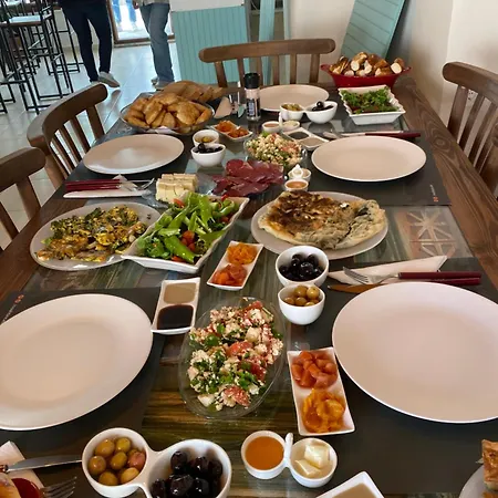 Ayvalik'taki Eviniz Ayvalı