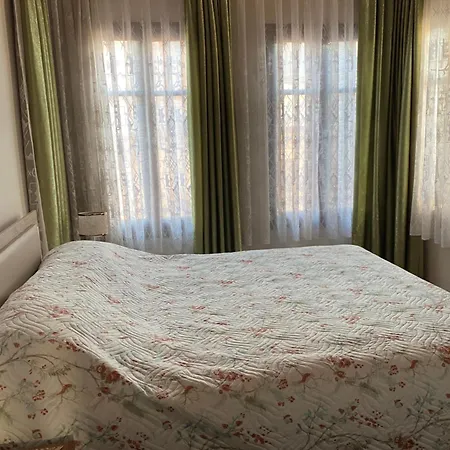 Ayvalik'taki Eviniz * Ayvalı